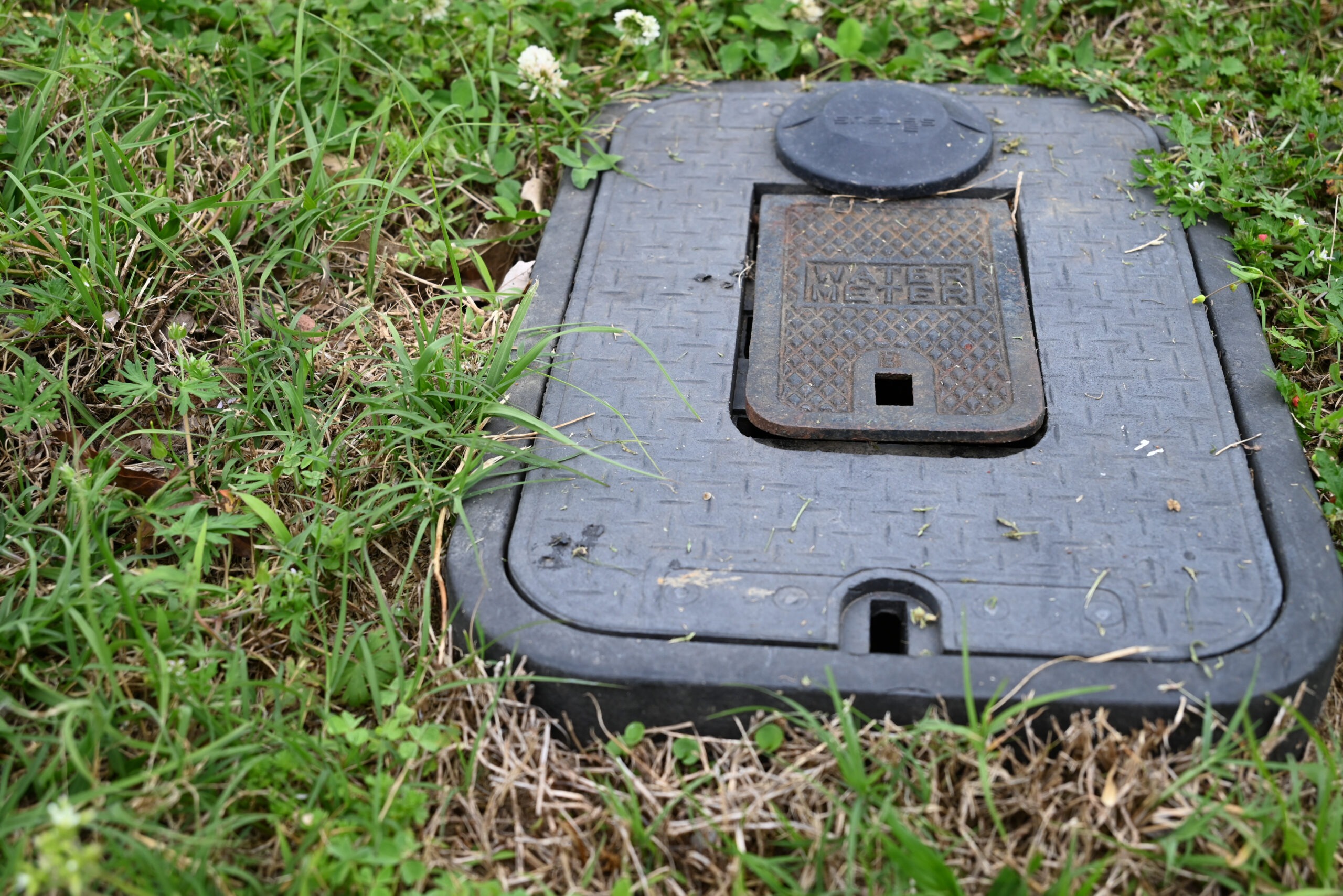 Residential water meter box
